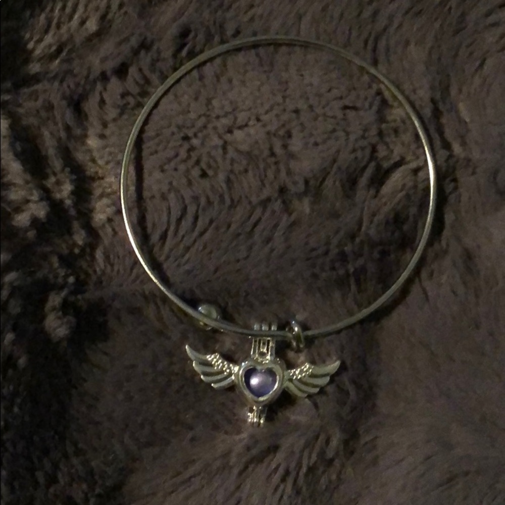 Angel heart bracelet